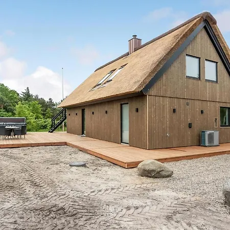 Three-bedroom Holiday In Dom wakacyjny Blåvand