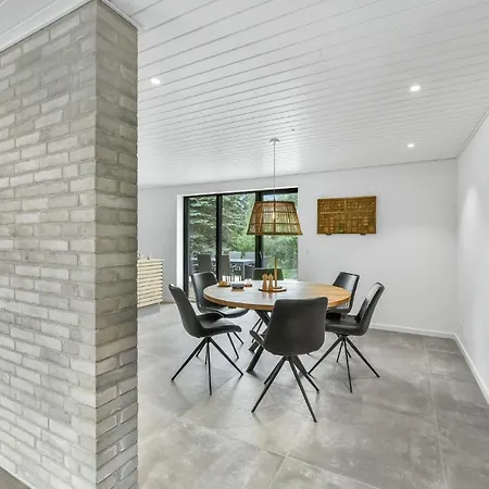 Three-bedroom Holiday In *