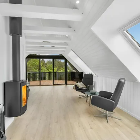 Dom wakacyjny Three-bedroom Holiday In